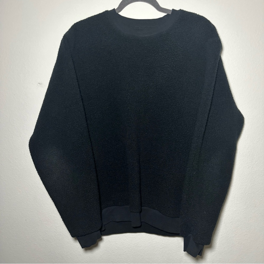 Fabletics Fuzzy Sweater Sherpa Men’s Large
